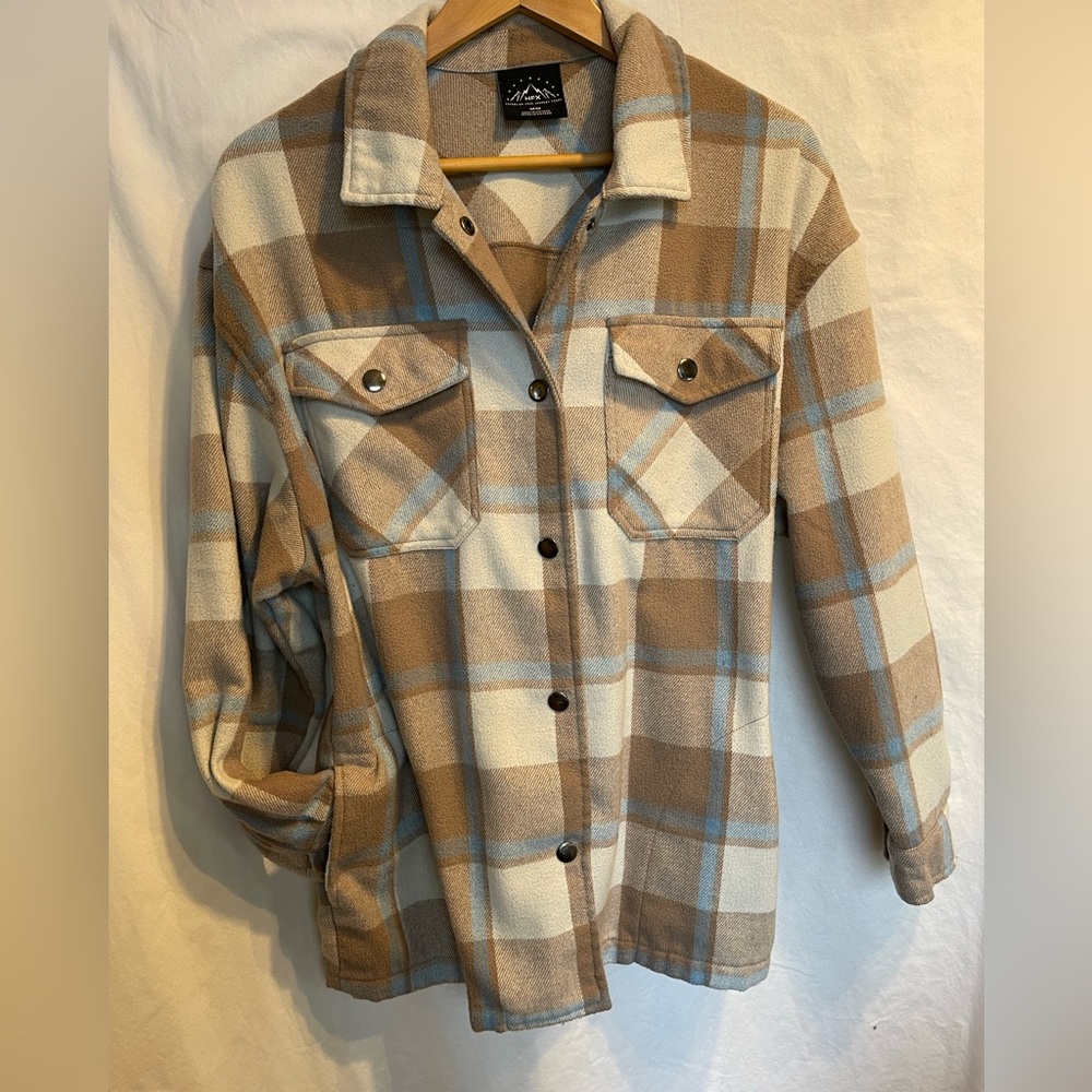 HFX Plaid Tan and Blue Flannel Women's Jacket Shacket with pockets Med